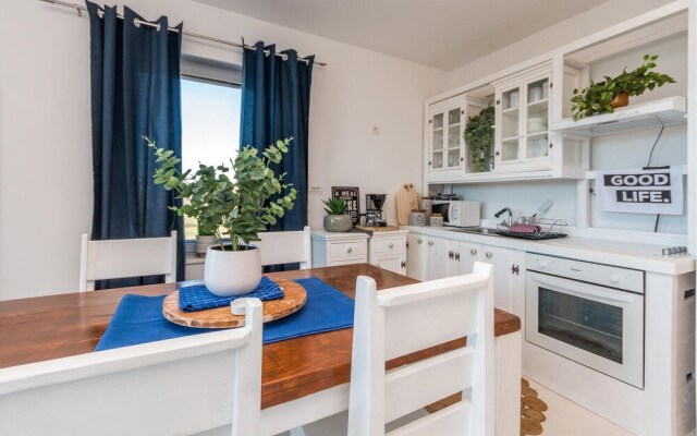 Stunning Apartment in Sukosan With Wifi and 2 Bedrooms