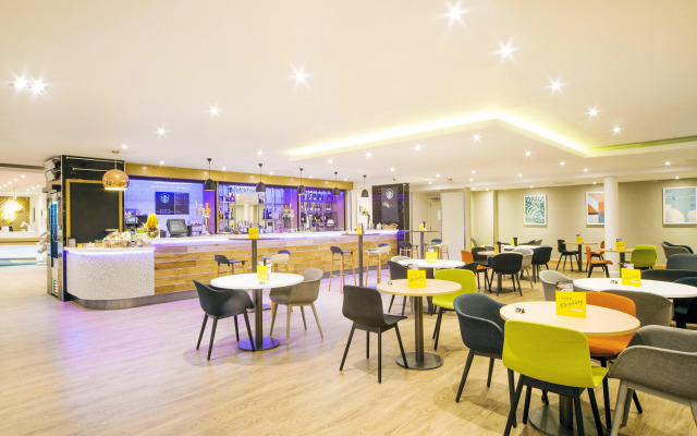 Holiday Inn London-Gatwick Airport by IHG