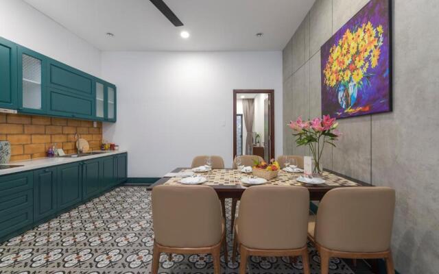 Lim's house - The Market Hideout House