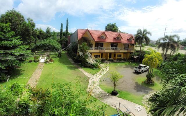 Sunny Point Hotel