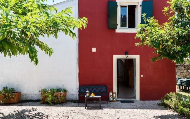 Traditional Rustic Maisonette By Konnect