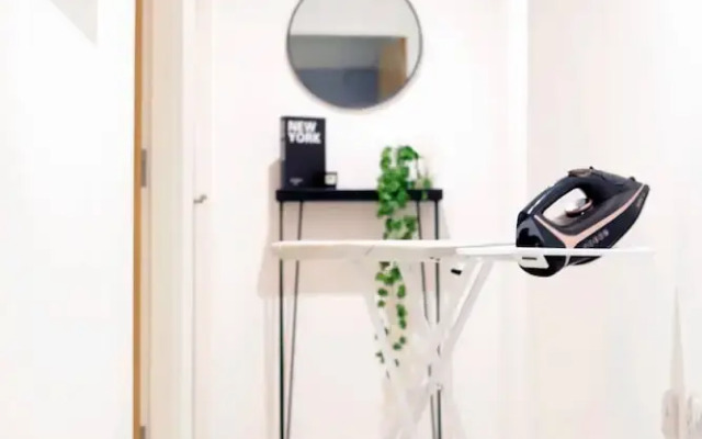 Manchester - 2-bed Apartment - Sleeps 4 - Wifi