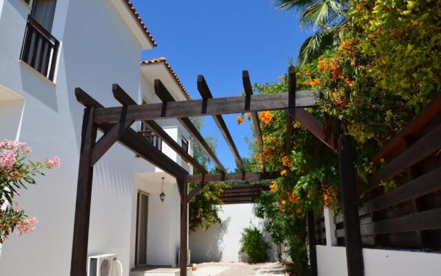 Paradise Villa 14-Peyia