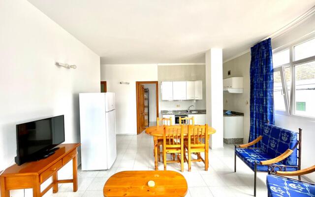 Two bedroom a few meters from Tamaduste beach