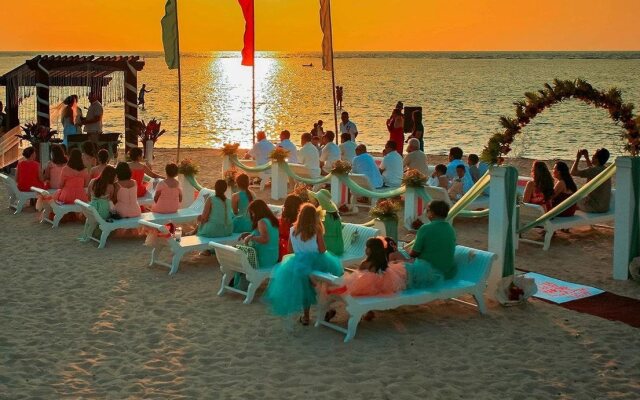 Punta Riviera Resort