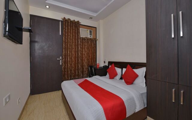 Hotel Lotus B&B By OYO Rooms