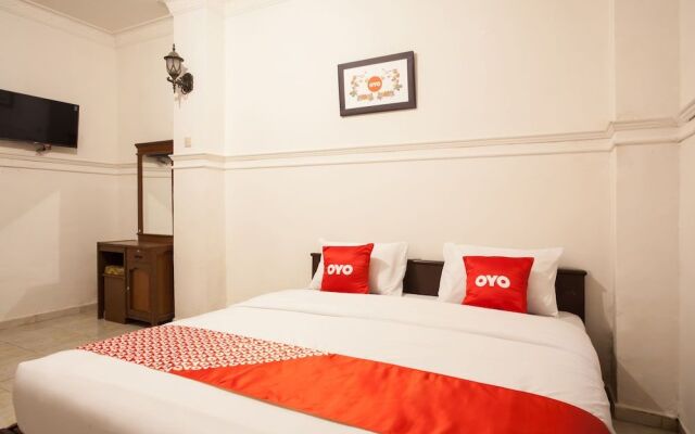 OYO 1084 Hotel Cirasa Syariah