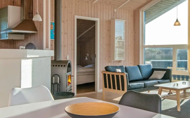 6 Person Holiday Home in Tarm