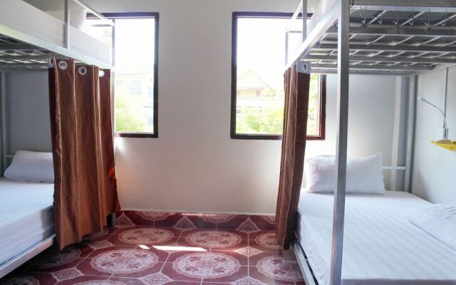 Aham Backpackers Hostel - Adults Only