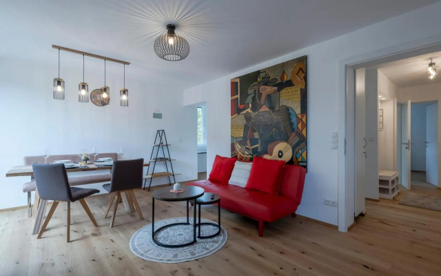 TAMLiving Great View Center 3 Bridges Castle