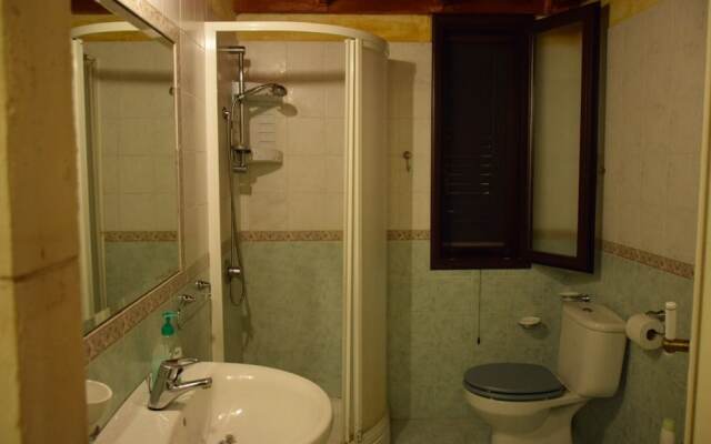 Villa con piscina a due passi dal mare