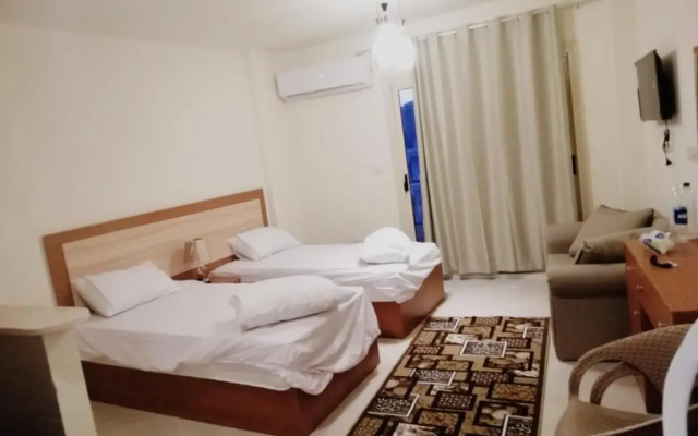 قرية بالميرا العين السخنة