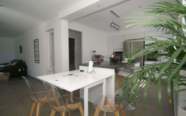 Villa With Private Swimming Pool, Trampoline, Côte D'azur