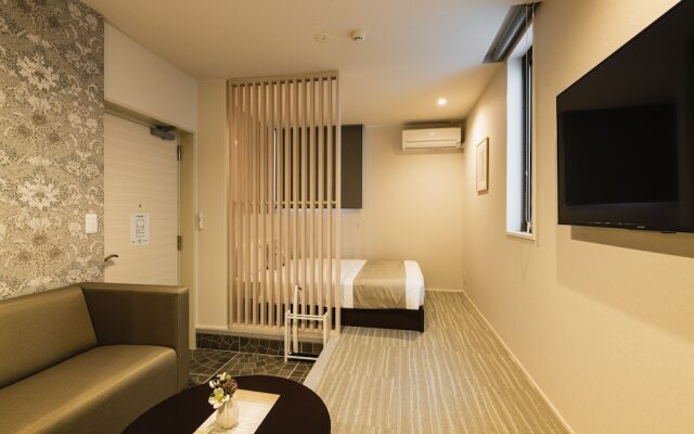 Grand Base Yakuin Odori