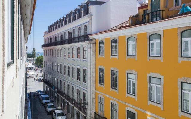 Alfama Baixa Spacious And Bright Apartment Blends the Historic and the Contemporary 2 Bedrs & 2 Bathrs AC 18th Century Building