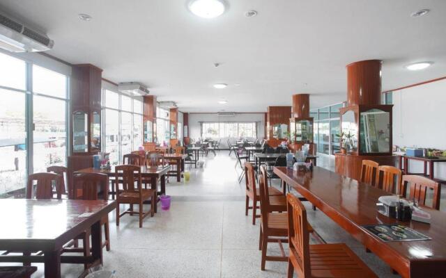 OYO 75394 Sakthong Grand Hotel