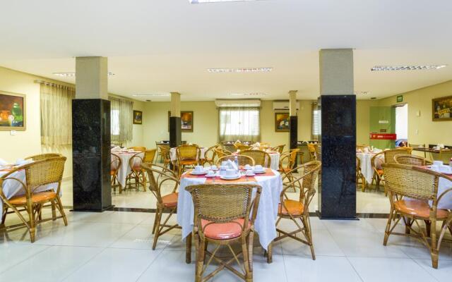 OYO Hotel Via Universitaria, Anapolis