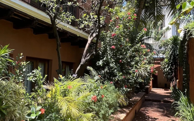 Paseo Colonial - Sabbatical 1