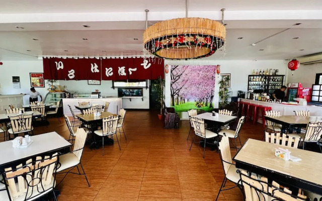Microtel Inn & Suites Luisita-tarlac