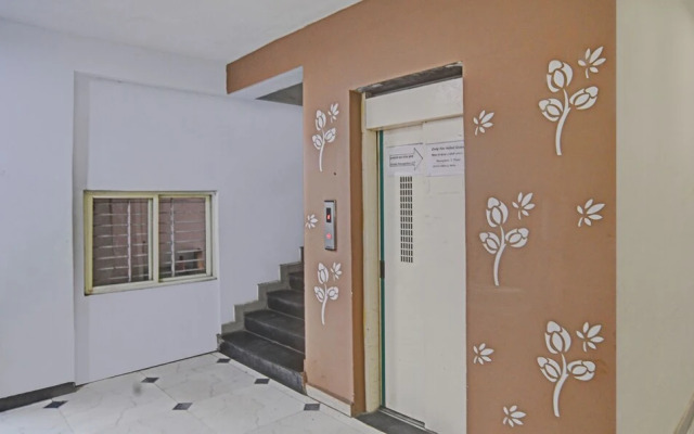 Oyo 9719 Hotel Relax Inn