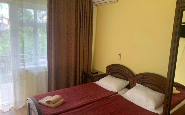 Guest House on Pravoslavnaya 20 B