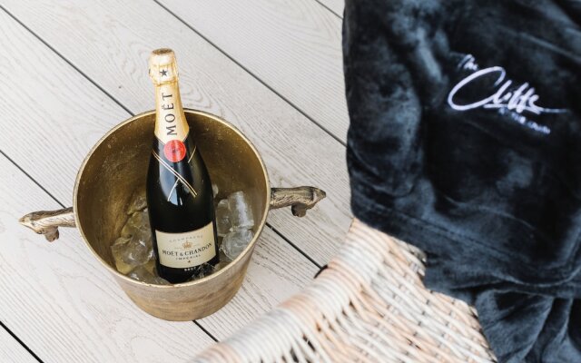 The Cliffe at the Quay