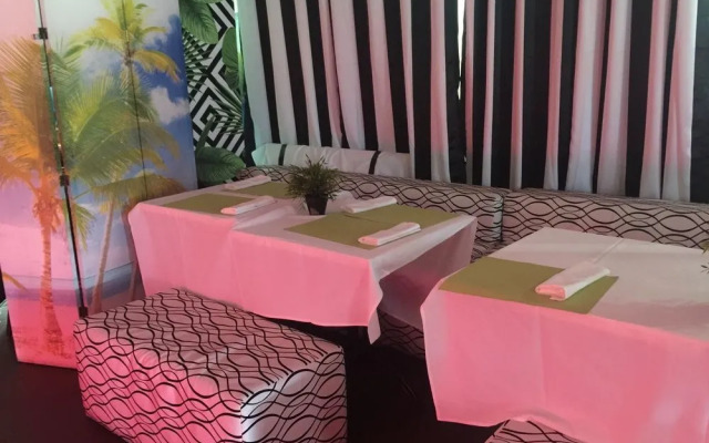 Strand on Ocean by Sunnyside Hotels