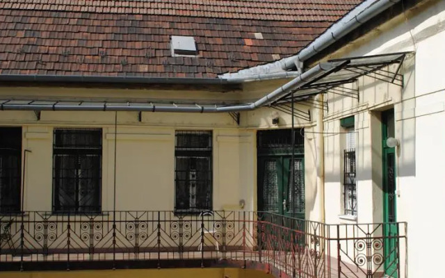 Pozsonyi4