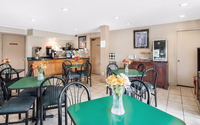 SureStay Hotel by Best Western Olathe