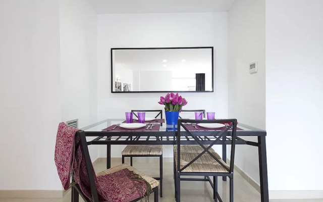 Charmsuites Nou Rambla Apartments