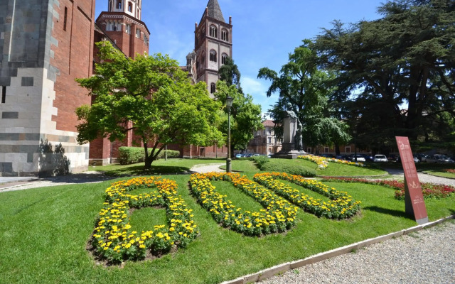 Chicco Apartment Small Business