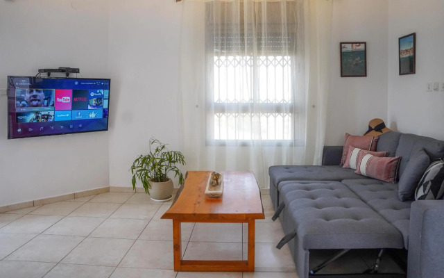 two bed room apartment 5 min walk to the beach