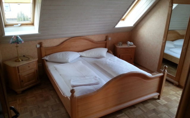 Adler Gaststube Hotel Biergarten