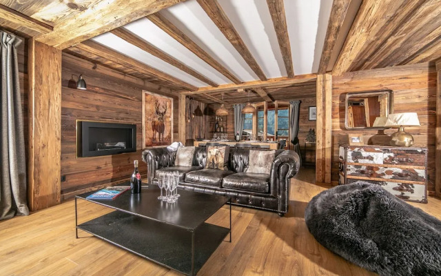 Kashmyre Chalet Luxe Chauffeur Sauna