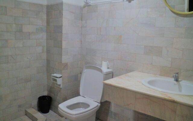 Bangkok Room by City Court Condo