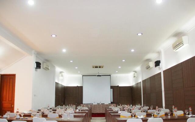 Front One Resort Yogyakarta