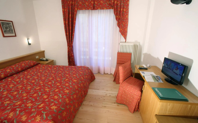 Hotel Garni Lago Nembia