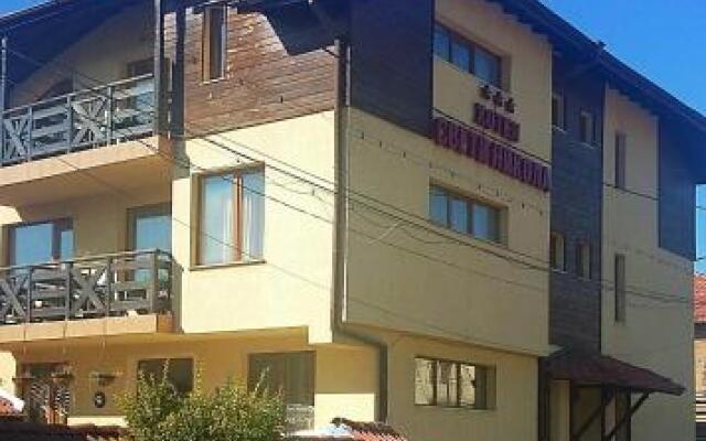 Saint Nikola Family Hotel
