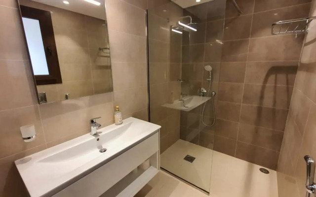 Hawana Salalah at Forest Island