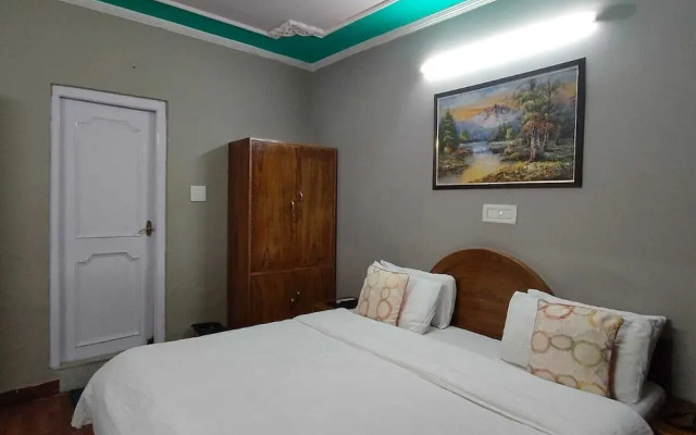 Hotel Snow Crest Inn