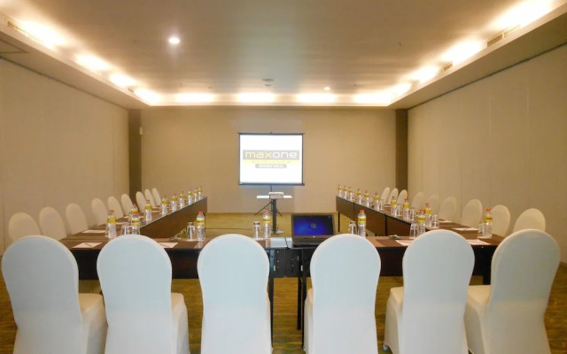 MaxOneHotels.com Resort Makassar