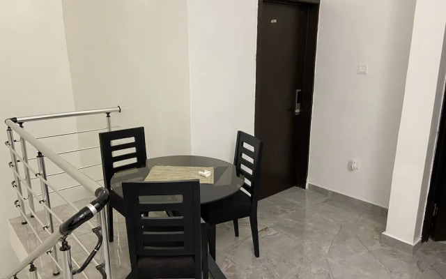 Luxurious and Inviting 4-bed House in Chevro-lekki