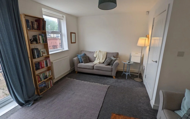Beautiful and Spacious 4 Bedroom Home Armley Leeds