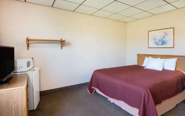 Super 8 by Wyndham Abilene KS