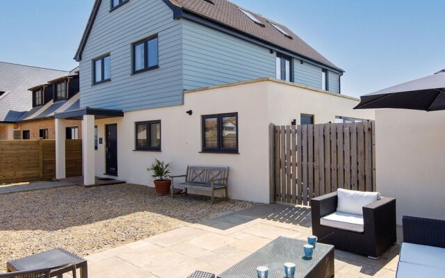 The Sea House - Ultimate Seafront Living Sunsets