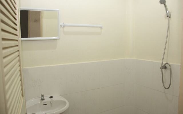 The Beach Village - Hostel