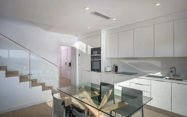 Blue Line Apartment Hotel