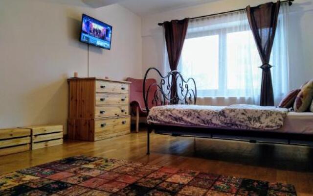 Silvia's Apartment