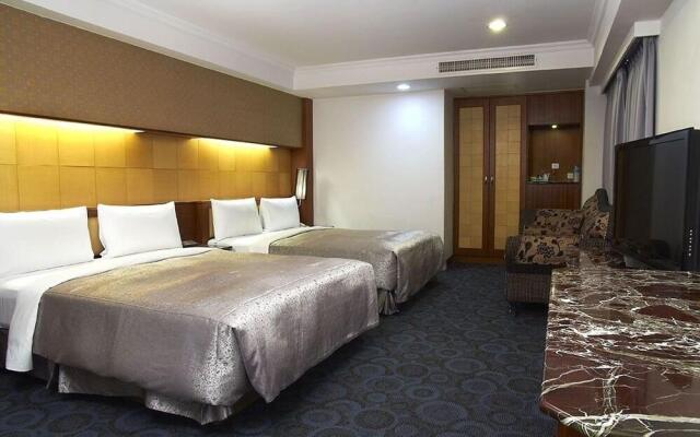 Good Hotel