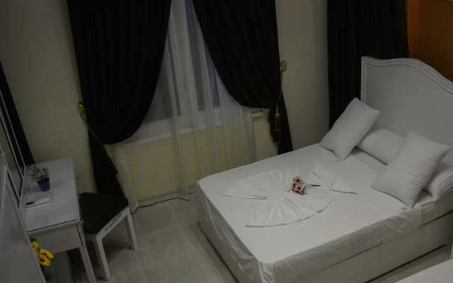 Crown Hotel